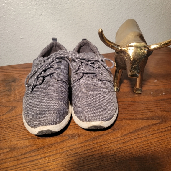 Toms Tennis Shoes Grey size 7 - Picture 2 of 5